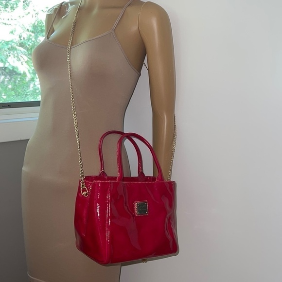 Dooney & Bourke Fuchsia Pink Patent Leather Double Handle Crossbody Bag - Picture 2 of 15